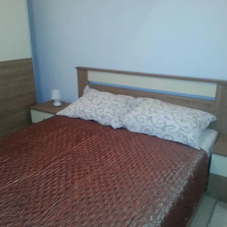 Intiv * Малинска