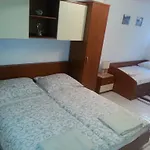 דירה Intiv *