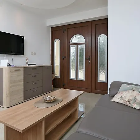 Apartment Intiv *