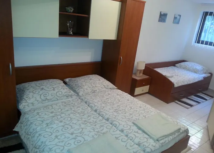 Apartman Intiv *