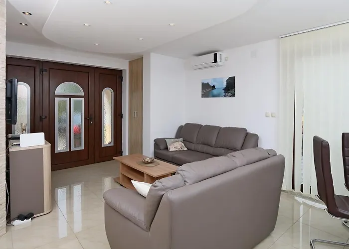 Apartman Intiv