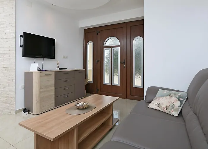 Apartman Intiv *