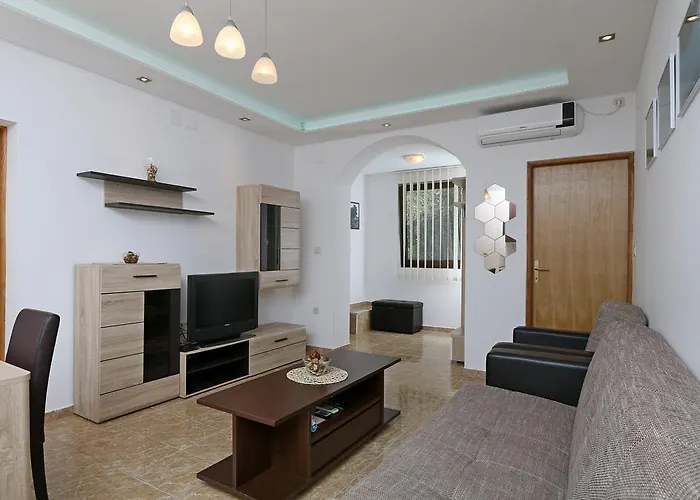 Intiv Apartman *