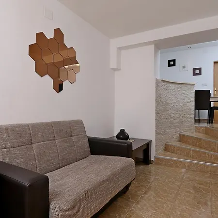 Intiv Apartman Malinska